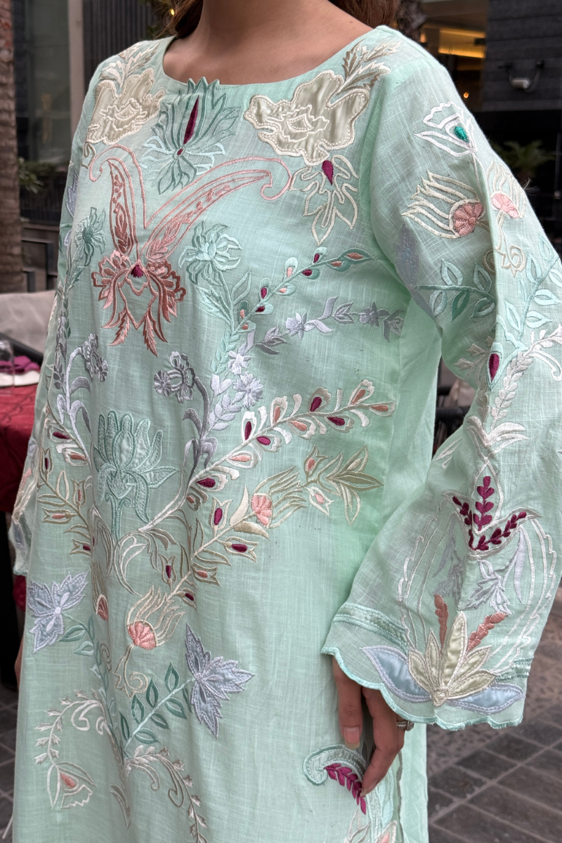 Aqua Bloom